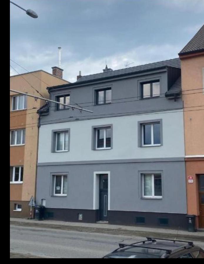Cerna Ruze - Apartman 7 Pilzno Zewnętrze zdjęcie